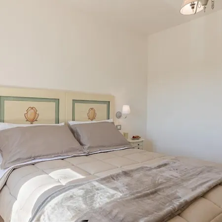 Villa Mugnanesi Sleeps 6 Binami
