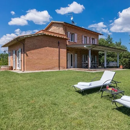 Villa Mugnanesi Sleeps 6 Binami