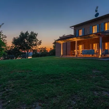 Mugnanesi Sleeps 6 Binami
