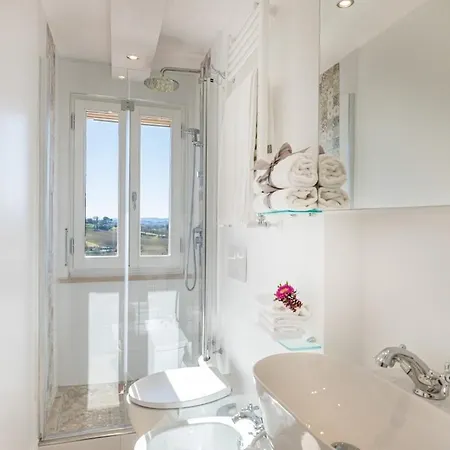 Mugnanesi Sleeps 6 Villa Binami