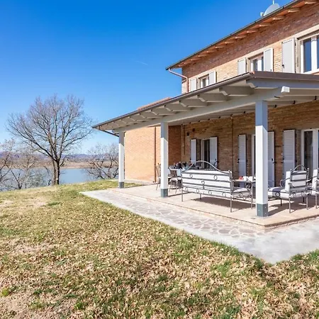 Mugnanesi Sleeps 6 Villa