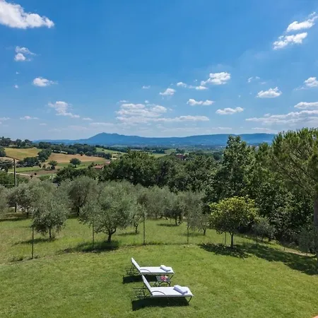 Villa Mugnanesi Sleeps 6 *