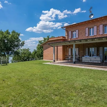Villa Mugnanesi Sleeps 6 Binami