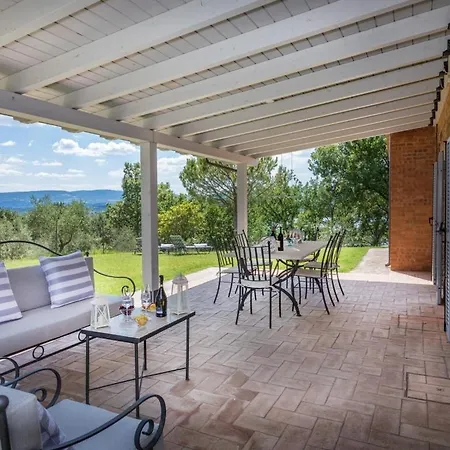 Mugnanesi Sleeps 6 Villa