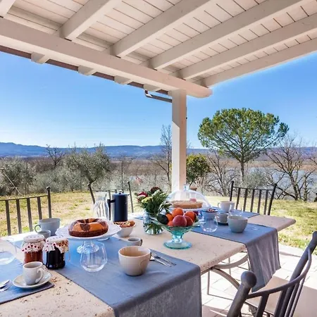 Villa Mugnanesi Sleeps 6 Binami