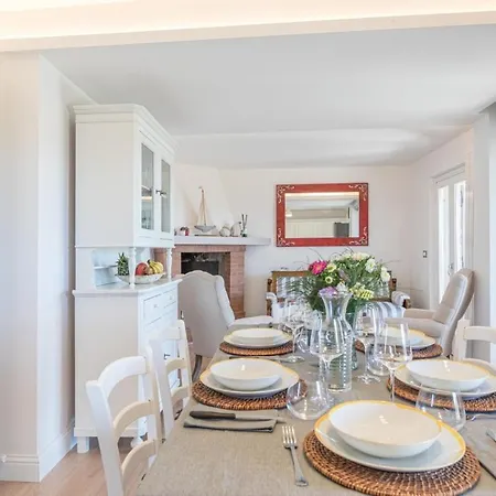 Villa Mugnanesi Sleeps 6 Binami